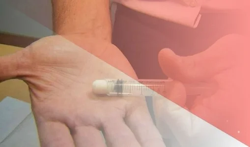 ампула с лекарством ампула